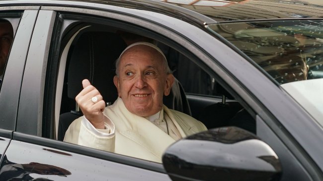 Папа Франциск узаконил право женщин исполнять ряд функций на богослужении - «Религия»