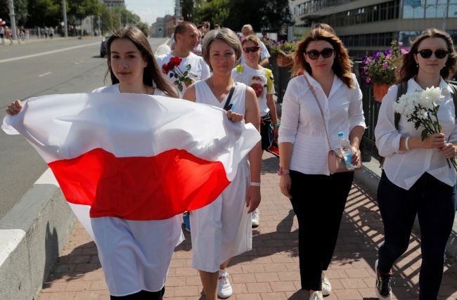 В Беларуси было заведено как минимум 141 дело против женщин из-за их политических убеждений - «Инсайдер новостей»