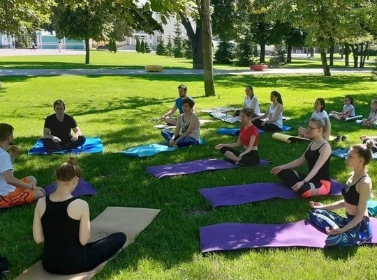 Тамбовчане смогут принять участие в практике йоги в парке культуры и отдыха