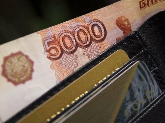 Родственник украл с банковской карты орловчанки больше 100 тысяч