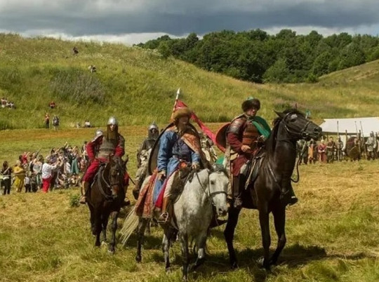 В Ярославской области можно было увидеть настоящее конное сражение