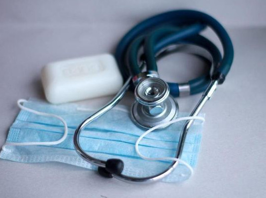 Доктора Авни пожизненно лишили лицензии из-за слов о коронавирусе