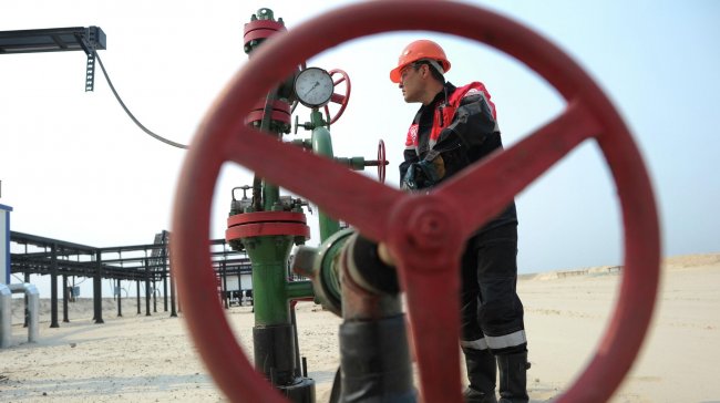 День работников нефтяной и газовой промышленности в России - «Строительство»