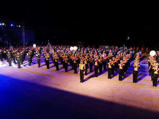 Перед Астраханским кремлем состоялся плац-концерт военных духовых оркестров