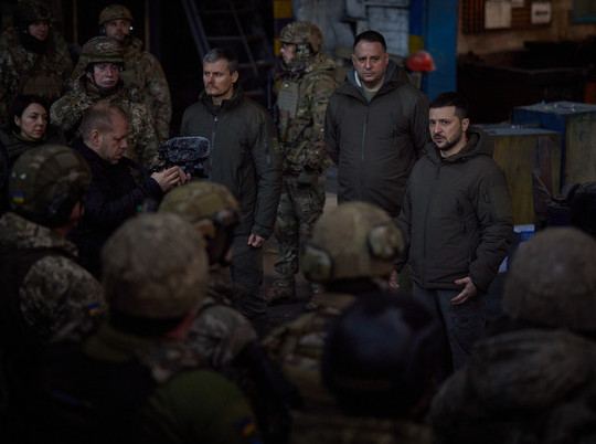 Киев стягивает спецподразделения с целью удержания Артемовска