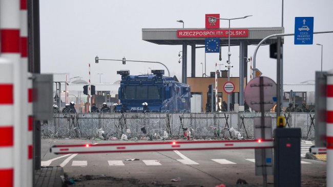 ЕСПЧ разрешил Польше отправлять нелегальных мигрантов обратно в Белоруссию - «Строительство»