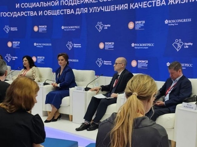 Курская делегация предложила на ПМЭФ продолжить программу по борьбе с онкозаболеваниями
