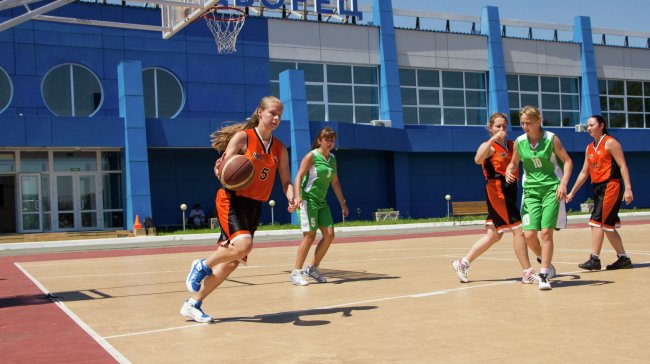 В Омске откроют центр уличного баскетбола для детей - «Строительство»
