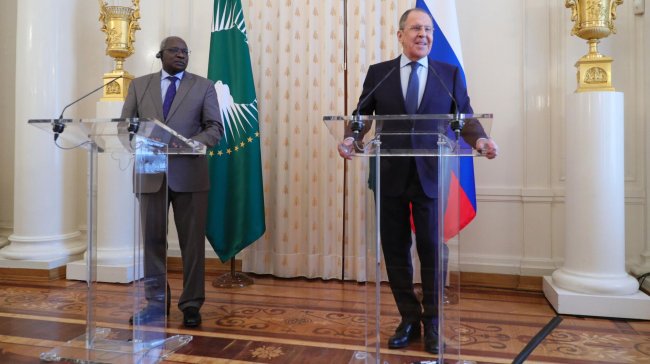 Межгосударственные отношения России и Камеруна - «Строительство»
