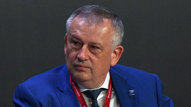 Губернатор Ленобласти передал гуманитарный груз воинской части в ДНР - «Строительство»