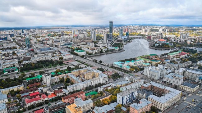 Путин поздравил жителей Екатеринбурга и области с 300-летием города - «Строительство»