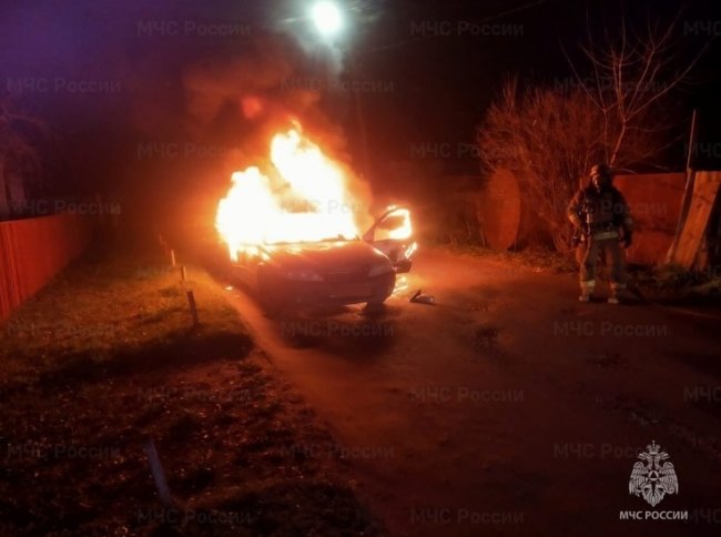 В Малоярославце сгорел автомобиль