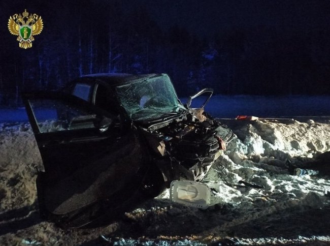 Спасатели Карелии вырезали из покореженного авто погибшего водителя