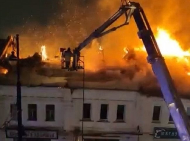В Рыбинске в субботу сгорел Мучной гостиный двор.