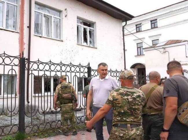 В курском Рыльске беспилотник ВСУ ударил по центру города