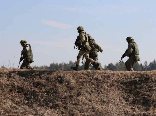 Двое российских военных прошли 20 километров под дронами ВСУ, чтобы спасти товарищей