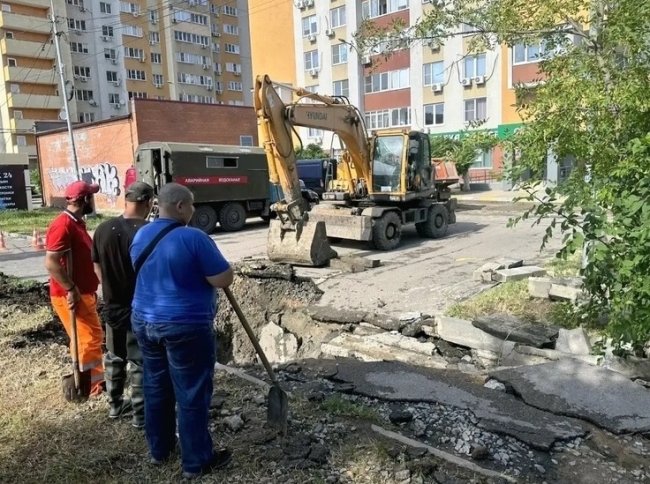 Крупный порыв на Орбитальной в Ростове планируют устранить не раньше 15 июля
