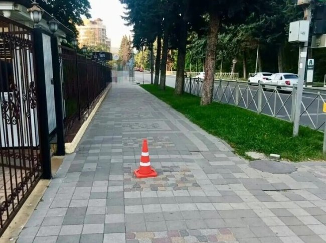 В Кисловодске несовершеннолетний самокатчик сбил семилетнюю девочку