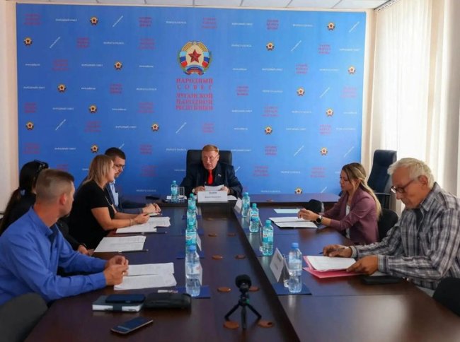 В Комитете по аграрной политике ЛНР обсудили обращение с животными без владельцев