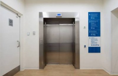 Девять лет по лестнице: как в Химках вернули в работу единственный лифт поликлиники №4